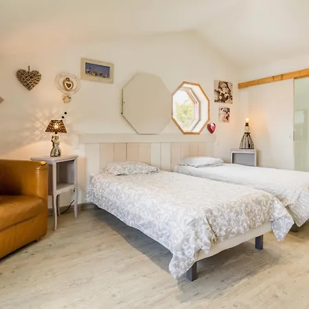 Charmante Grange Renovee Avec Piscine Et Wifi - Fr-1-306-822 Fresnay-en-Retz