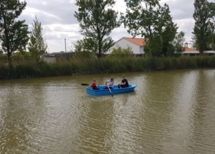 Charmante Grange Renovee Avec Piscine Et Wifi - Fr-1-306-822 *