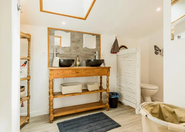 Charmante Grange Renovee Avec Piscine Et Wifi - Fr-1-306-822 *